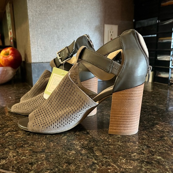Marc Fisher Taupe Peep-Toe Block Heels - Picture 4 of 8